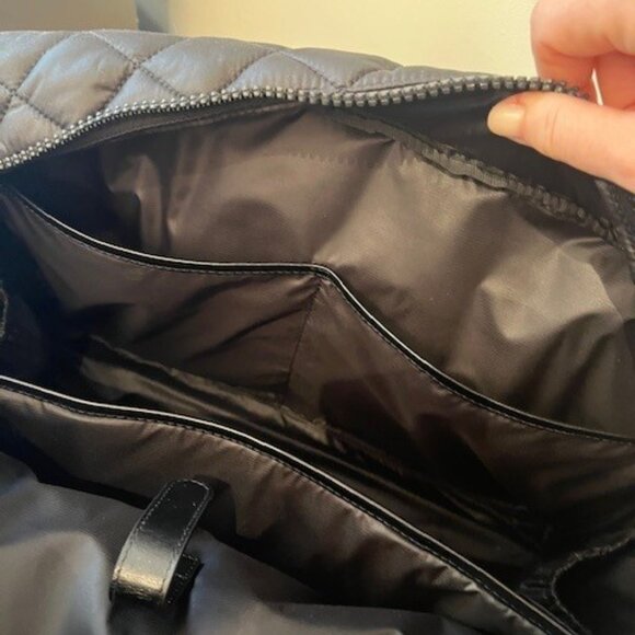 QUINCE TRANSIT QUILTED DUFFLE BAG - Picture 9 of 16